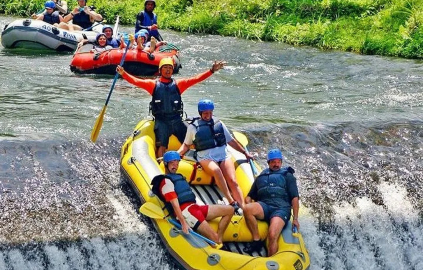 TELAGA WAJA RIVER RAFTING
