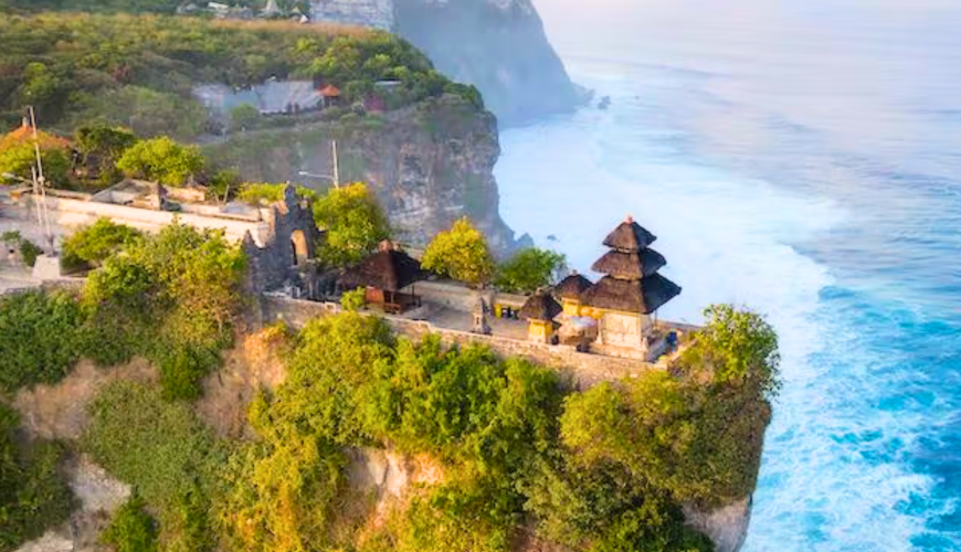 ULUWATU TEMPLE & CLIFFS